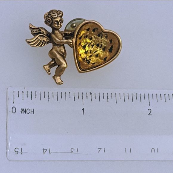 Vintage Cherub Cupid Heart Lapel Pin - Picture 3 of 3